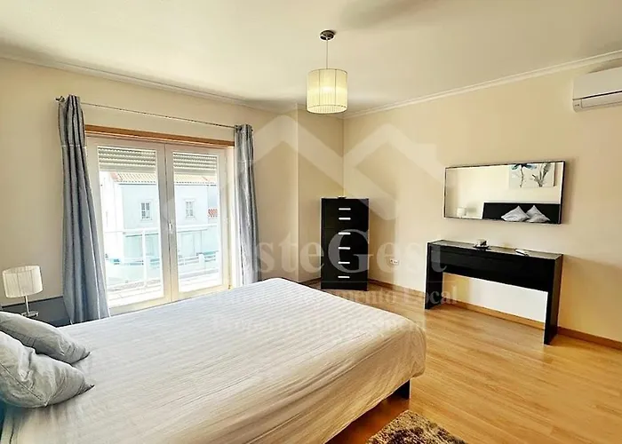 Santa Efigenia Лориньян