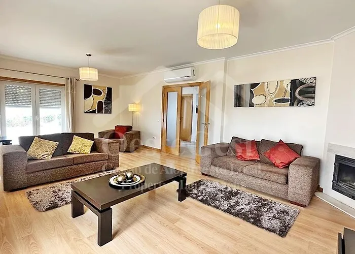 Santa Efigênia Villa Lourinhã