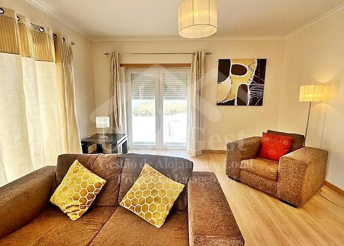 Santa Efigênia Villa Lourinhã