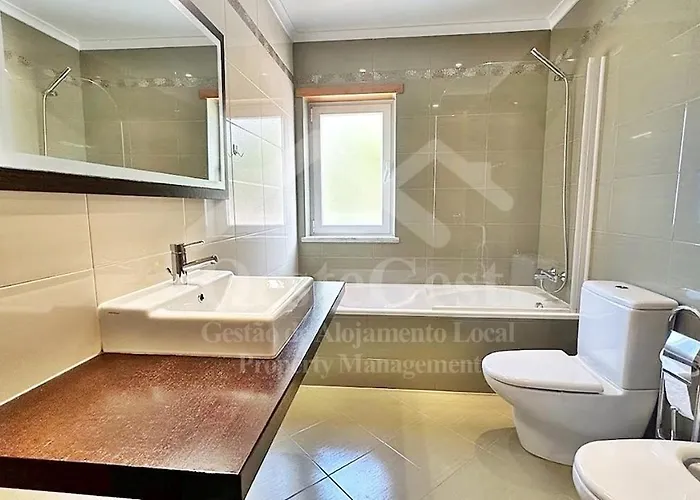 Santa Efigênia Villa Lourinhã